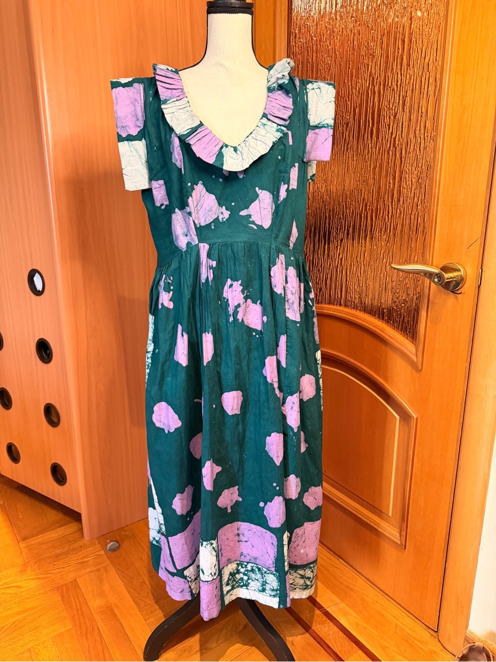 Zara Green Midi cotton Dress with Lavender Print and Ruffle Neck